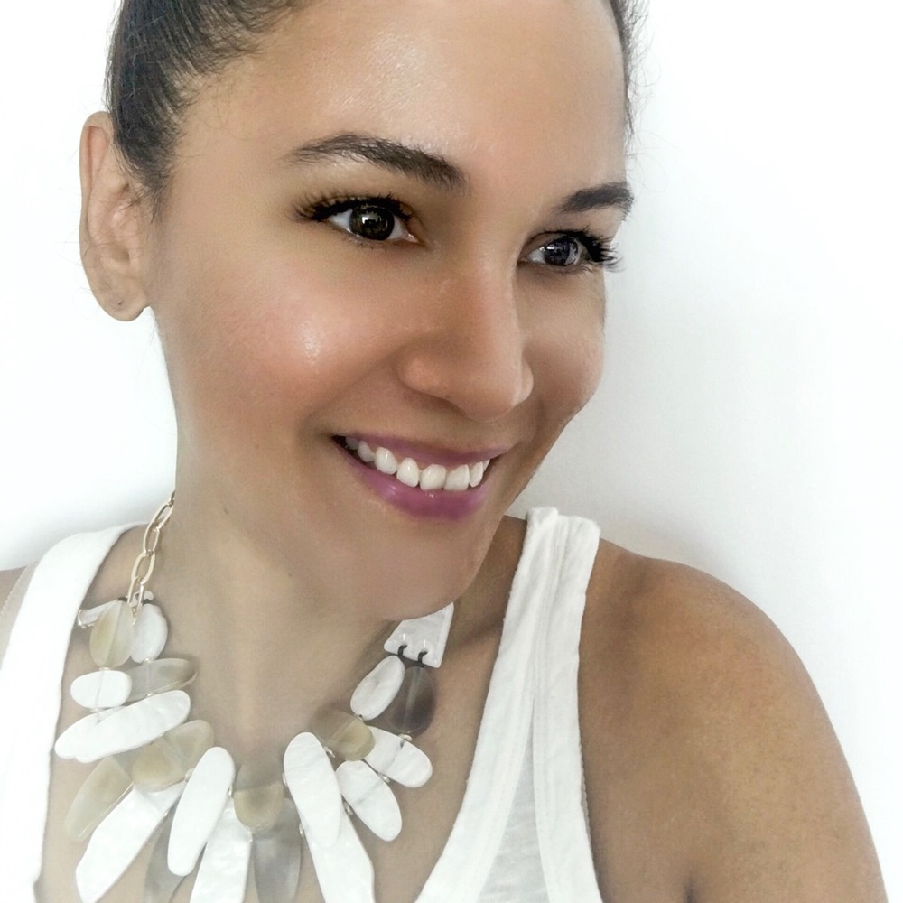 DOUBLE TEARDROP BIB - WHITE BEAD NECKLACE
